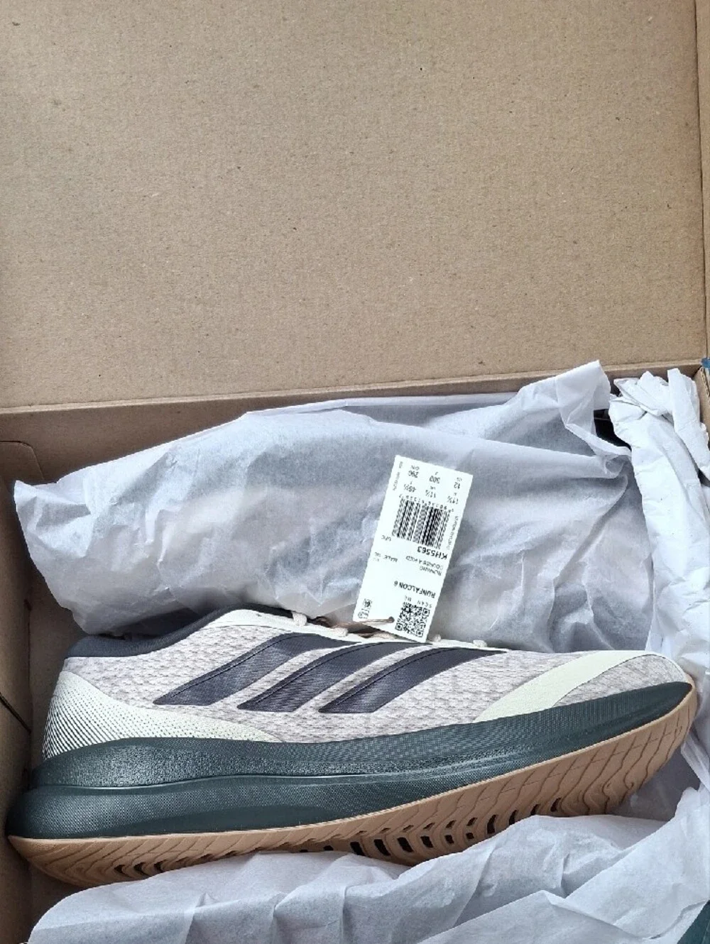adidas breathable beige